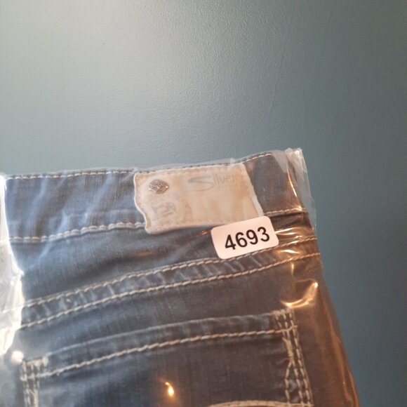 Silver Jeans Womens 29‎ Suki Mid Rise Capri Cropped Denim Stretch - Picture 11 of 11